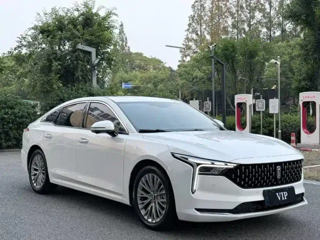 Bestune B70 — Фото автомобиля 3