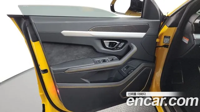 Lamborghini Urus — Фото автомобиля 20