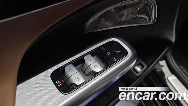 Mercedes-Benz E-Class — Фото автомобиля 3