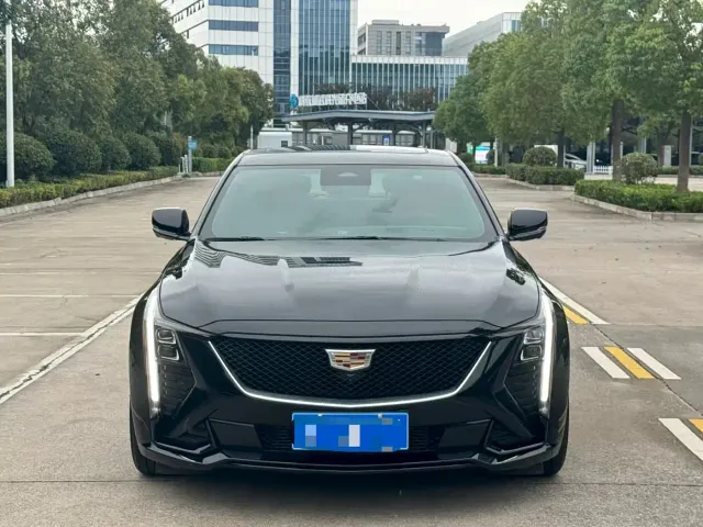 Cadillac CT5 — Фото автомобиля 2