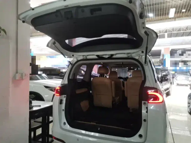 GAC Trumpchi M6 — Фото автомобиля 18
