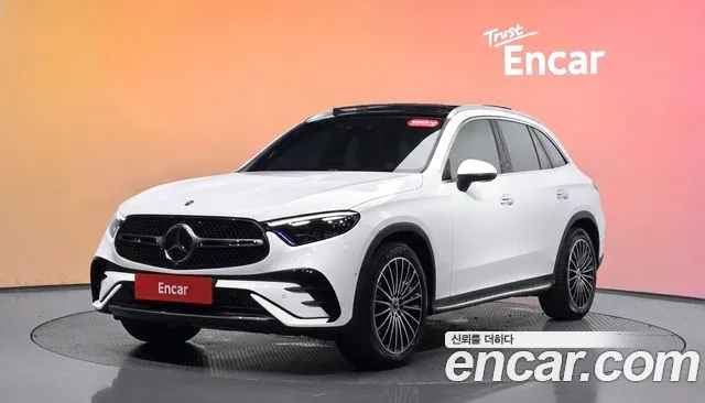 Фотография автомобиля — Mercedes-Benz GLC-Class