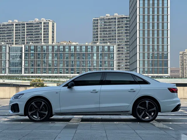 Audi A4L — Фото автомобиля 8