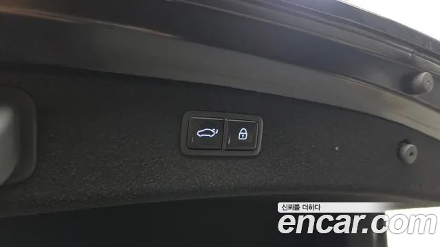 Genesis G80 Бензин 3.5 турбо AWD — Фото автомобиля 8