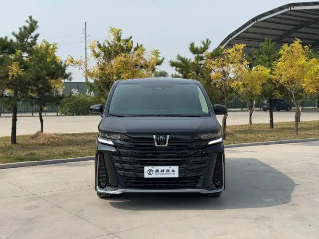 Toyota Vellfire — Фото автомобиля 2