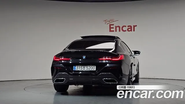 BMW 8-Series — Фото автомобиля 3