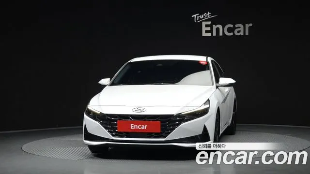 Hyundai Avante CN7 — Фото автомобиля 3