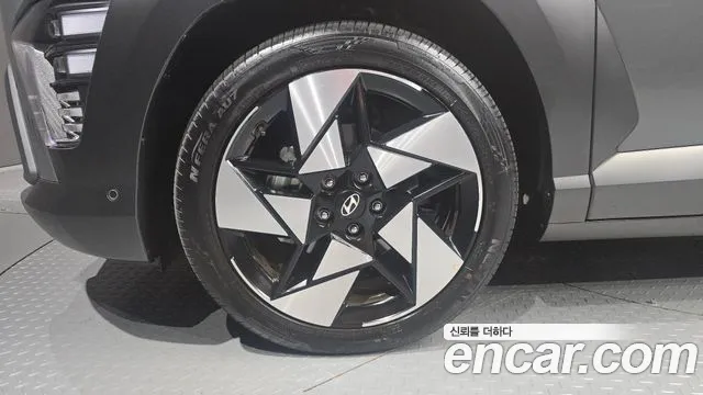 Hyundai Kona Kona (SX2) Бензин 1.6 турбо 2WD — Фото автомобиля 4