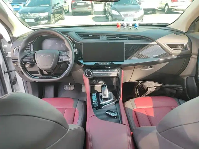 Dongfeng Fengshen AX7 — Фото автомобиля 9