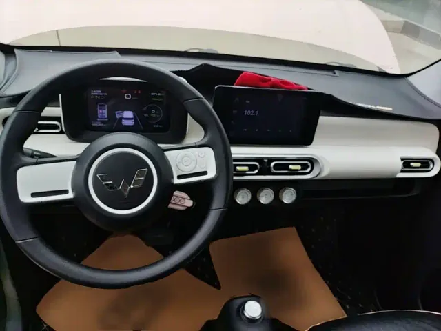 Wuling Hongguang Mini EV — Фото автомобиля 9