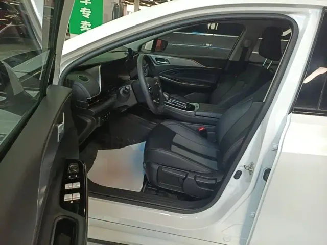 GAC Aion S — Фото автомобиля 14