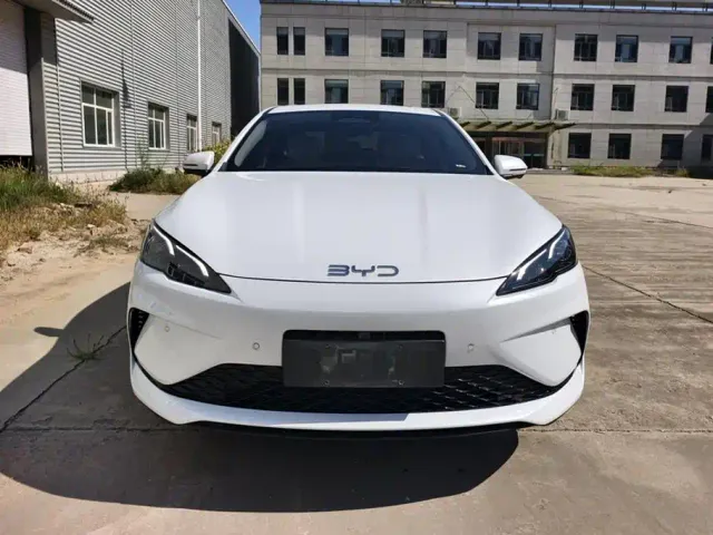 BYD Seal 05 DM-i — Фото автомобиля 2