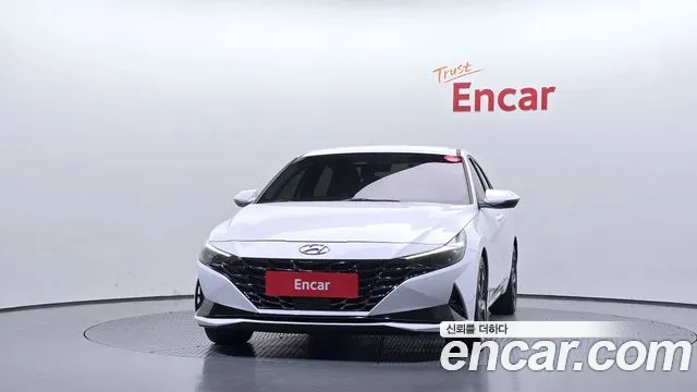 Hyundai Avante CN7 — Фото автомобиля 3