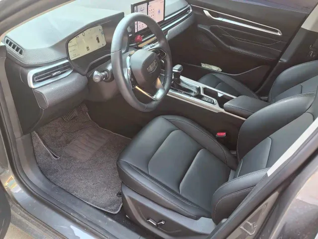 Geely Emgrand — Фото автомобиля 4