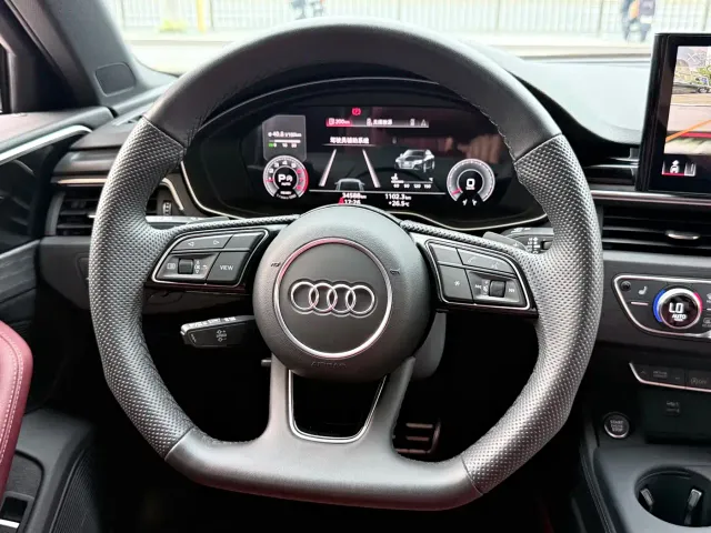 Audi A4L — Фото автомобиля 8