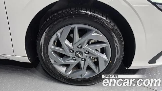 Hyundai Avante CN7 — Фото автомобиля 4