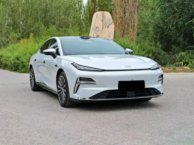 Geely Galaxy Xingyao 8 — Фото автомобиля 5