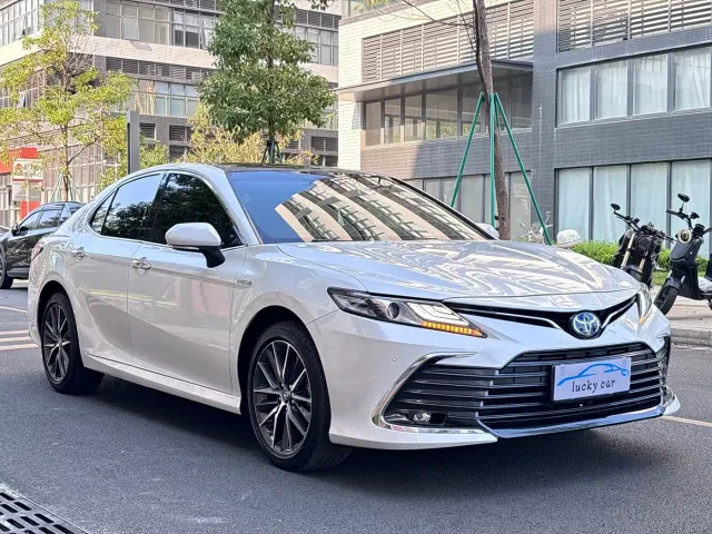Toyota Camry — Фото автомобиля 3