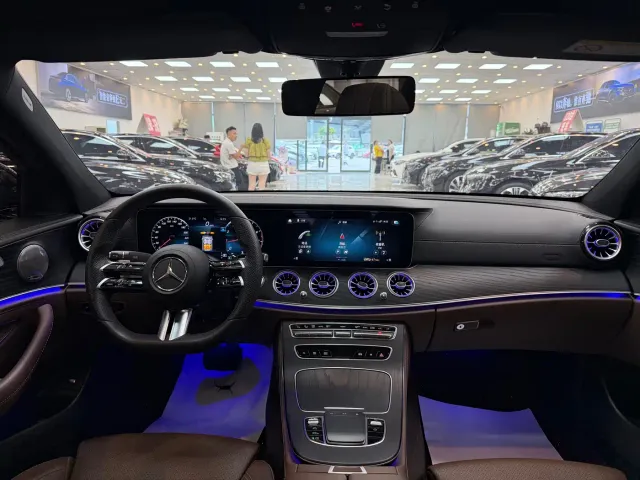 Mercedes-Benz E-Class — Фото автомобиля 13