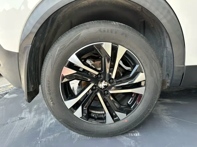 Peugeot 2008 — Фото автомобиля 10