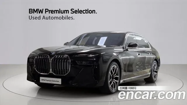 Фотография автомобиля — BMW 7 Series