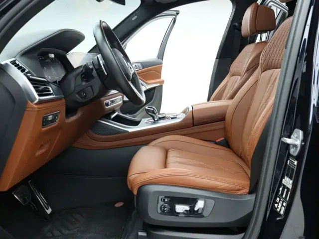 BMW X7 — Фото автомобиля 2