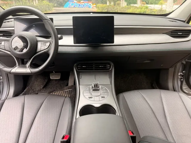 BYD Seal 05 DM-i — Фото автомобиля 12