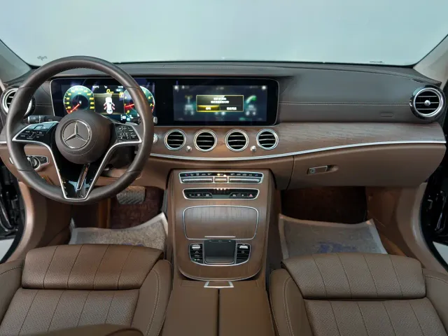 Mercedes-Benz E-Class — Фото автомобиля 10