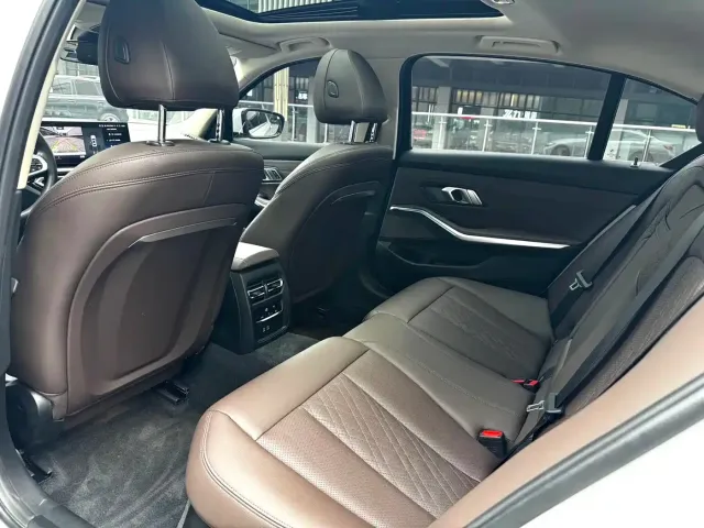 BMW 3 Series — Фото автомобиля 5
