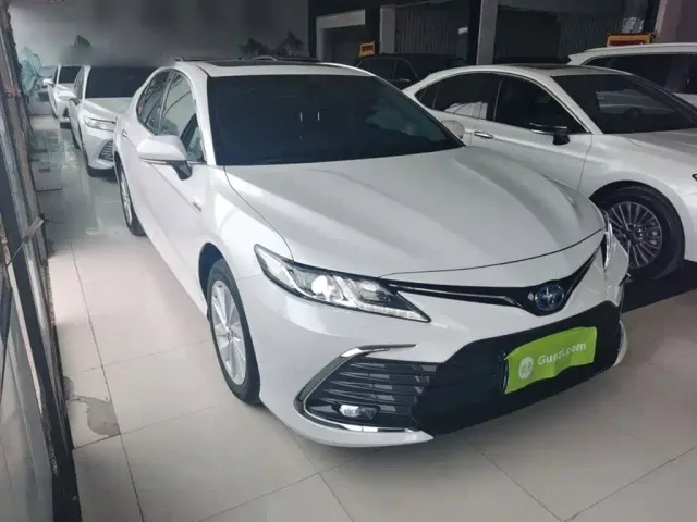 Toyota Camry — Фото автомобиля 3