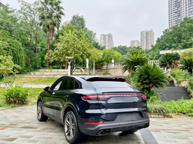 Porsche Cayenne — Фото автомобиля 5