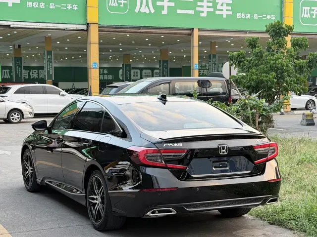 Honda Accord — Фото автомобиля 13
