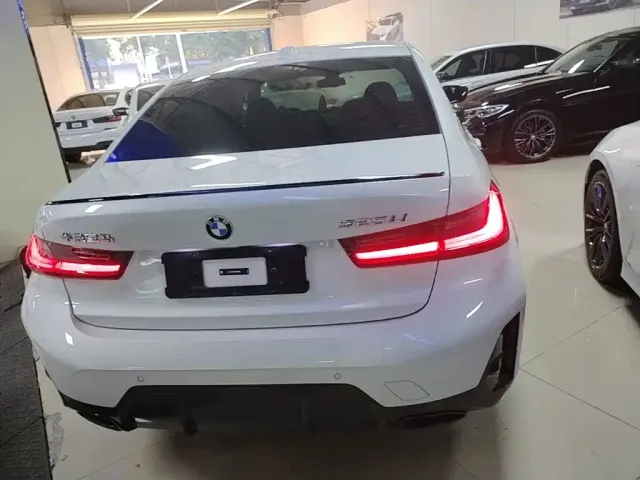 BMW 3 Series — Фото автомобиля 5
