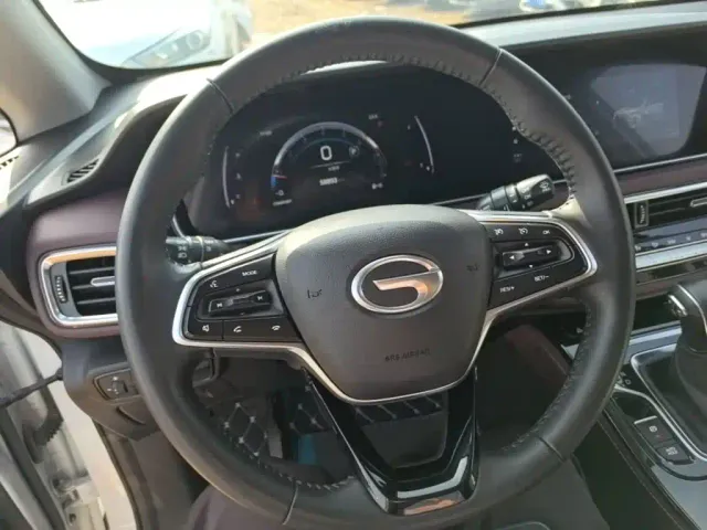 GAC Trumpchi M6 — Фото автомобиля 10