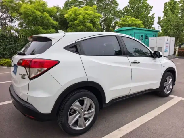 Honda Vezel — Фото автомобиля 6