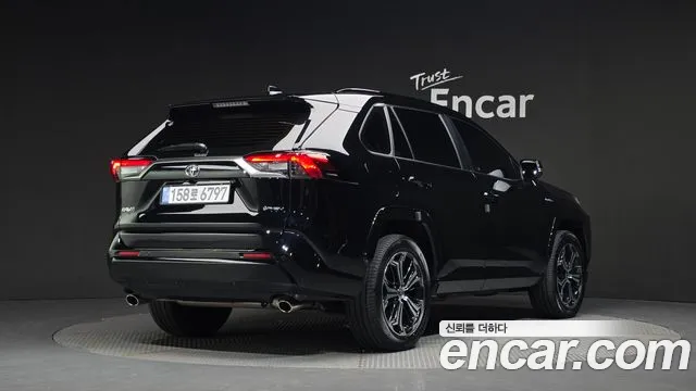 Toyota RAV4 — Фото автомобиля 2