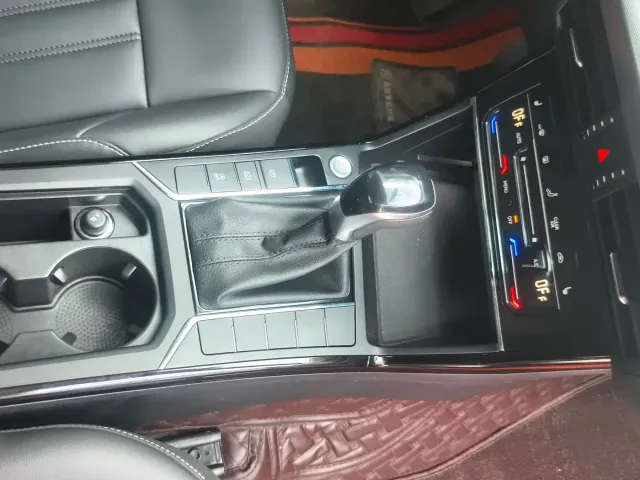 Volkswagen Passat — Фото автомобиля 13