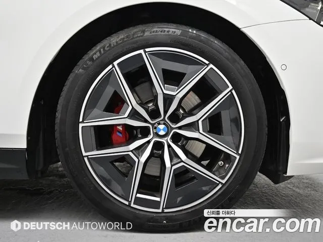 BMW 5 Series G60 — Фото автомобиля 5