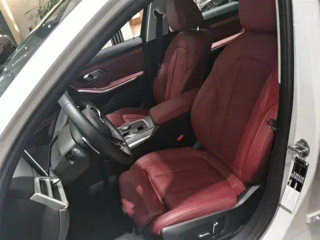 BMW 3 Series — Фото автомобиля 14