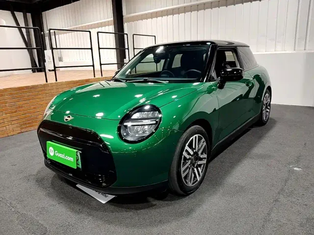 Фотография автомобиля — MINI Cooper
