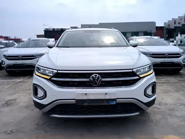 Volkswagen T-Roc — Фото автомобиля 2