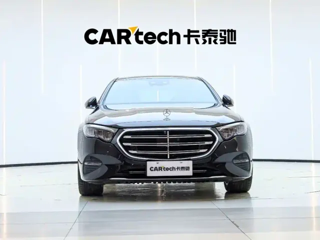 Mercedes-Benz E-Class — Фото автомобиля 6