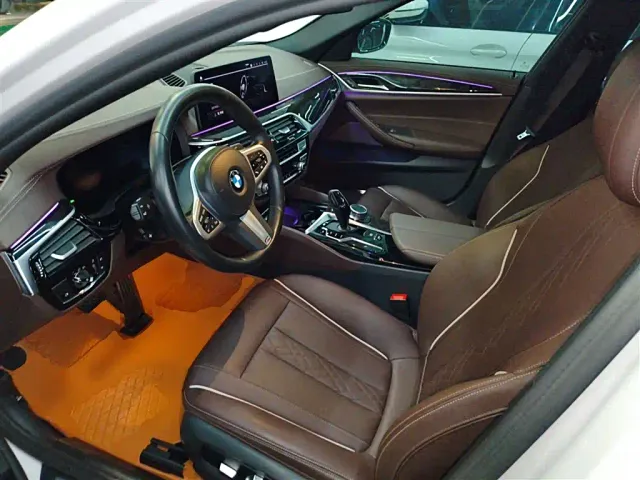 BMW 5 Series — Фото автомобиля 6