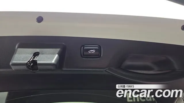 Kia Niro The All New Niro Signature — Фото автомобиля 13