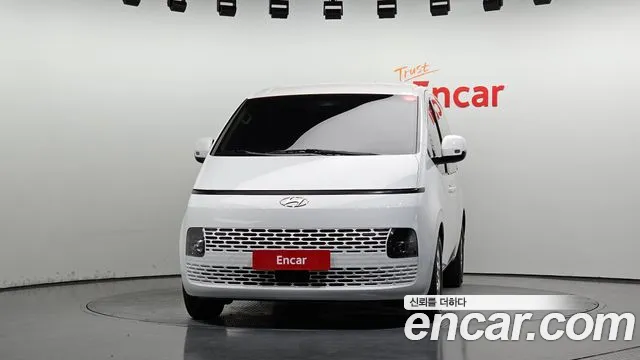 Hyundai Staria — Фото автомобиля 3