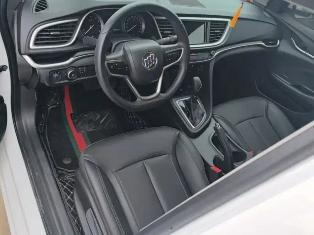 Buick Excelle — Фото автомобиля 9