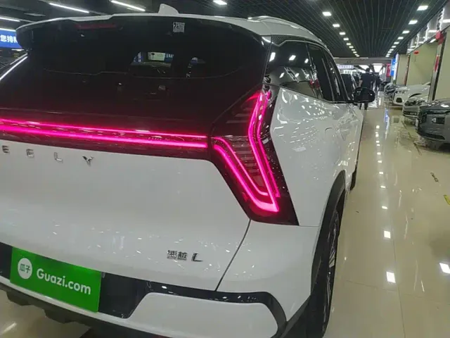 Geely Boyue L — Фото автомобиля 7