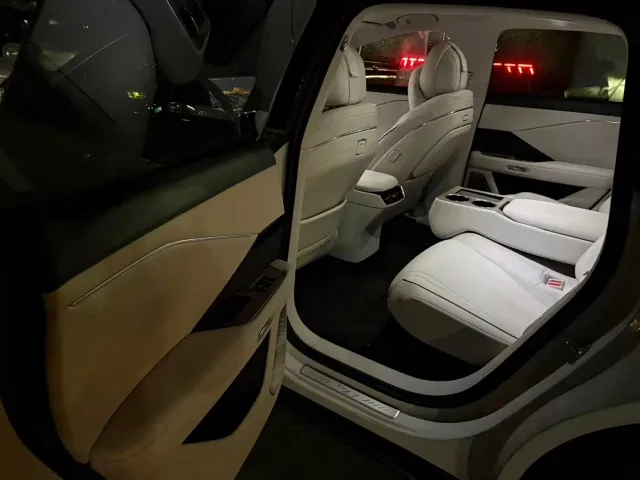 Toyota BoZhi 7 — Фото автомобиля 9