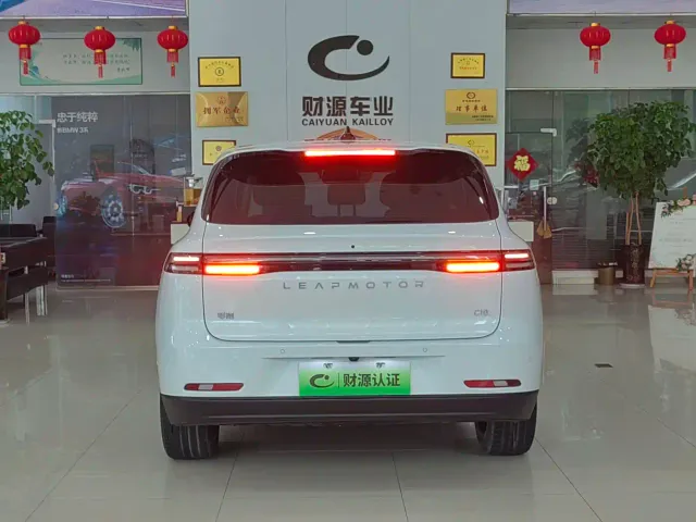 Leapmotor C10 — Фото автомобиля 4