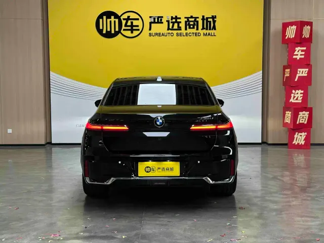 BMW 7 Series — Фото автомобиля 4